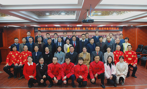 1546051937686184.jpg 大合影_副本.jpg
